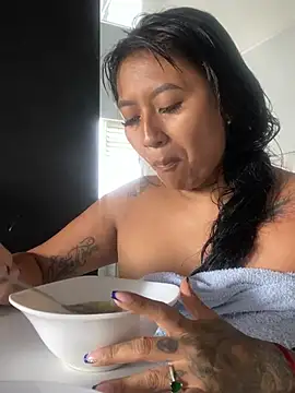 Snapshot of luisa16xxx chatting on 01/23/25, 09:29 luisa16xxx online show from 01/23/25, 09:29