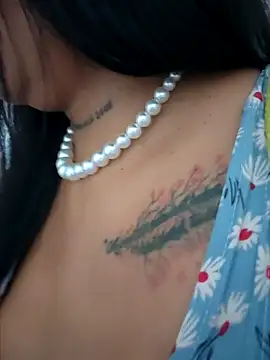 luisa16xxx online show from 04/15/26, 08:31