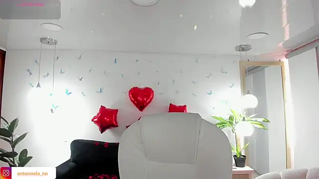  Antonnela  online show from 02/14/26, 02:03