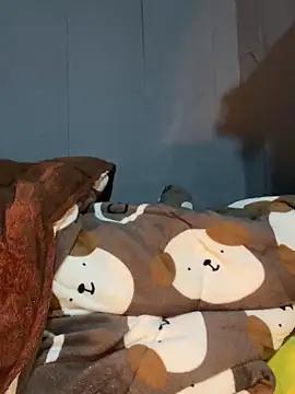 Snapshot of Laura8910 chatting on 12/06/24, 01:00 Laura8910 online show from 12/06/24, 01:00