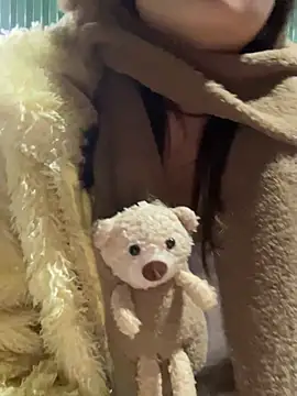 Snapshot of Laura8910 chatting on 02/05/25, 04:59 Laura8910 online show from 02/05/25, 04:59