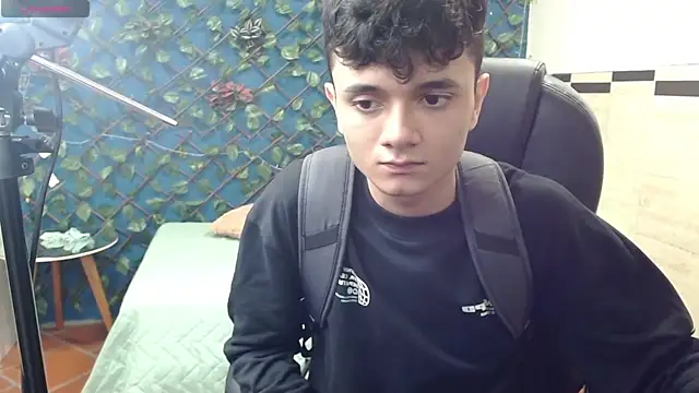 Waturox online show from 02/15/25, 01:21