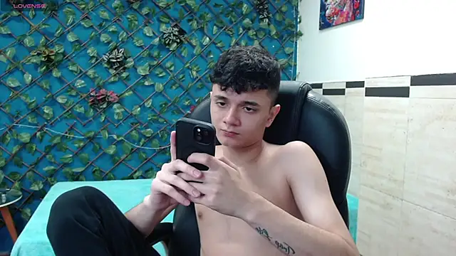 Waturox online show from 03/17/25, 07:37