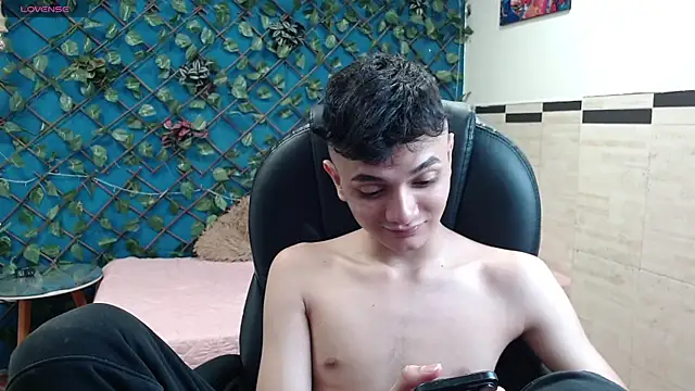 Waturox online show from 11/15/25, 07:32