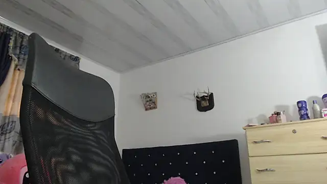 sweet cutetras22 online show from 02/01/25, 11:43