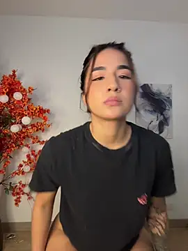 VictoriaHiill online show from 02/02/26, 05:22