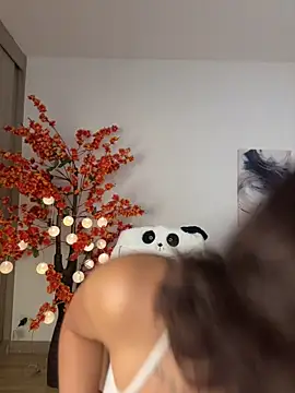 VictoriaHiill online show from 05/13/26, 06:16