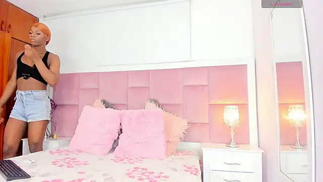 DaphneLloyd online show from 12/09/24, 08:01