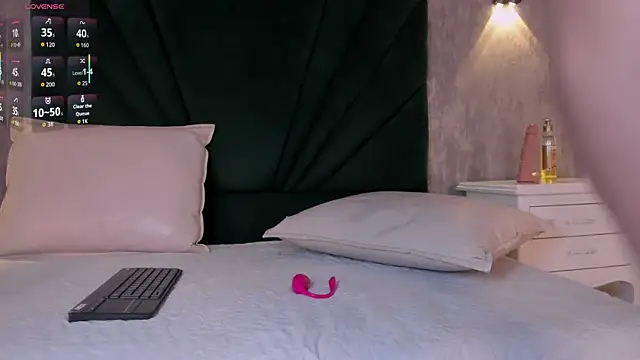 Alexiis Etereo online show from 02/08/26, 09:02