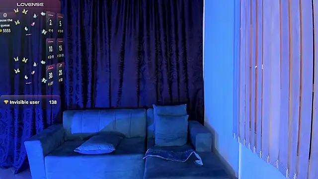 Snapshot of SaraaMills chatting on 02/03/25, 10:43 SaraaMills online show from 02/03/25, 10:43