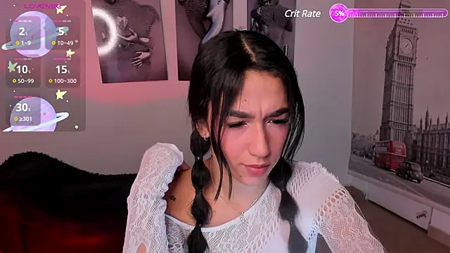 Snapshot of SaraaMills chatting on 03/03/25, 10:52 SaraaMills online show from 03/03/25, 10:52