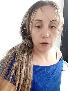 Isabel23zr online show from 12/31/24, 01:36