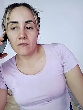 Isabel23zr online show from 11/04/25, 02:38