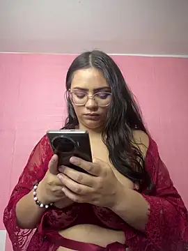 Snapshot of karol_9 chatting on 03/18/25, 01:32 karol 9 online show from 03/18/25, 01:32