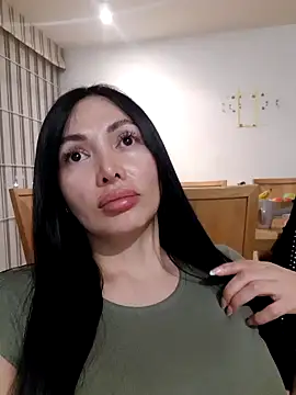  monicab online show from 10/05/25, 03:49