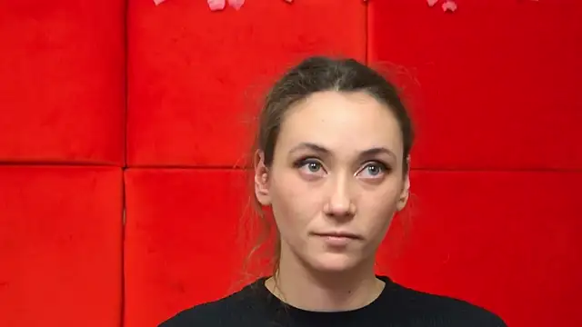 Snapshot of AliceMunro chatting on 02/04/25, 08:49 AliceMunro online show from 02/04/25, 08:49