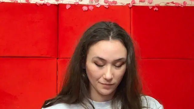 Snapshot of AliceMunro chatting on 02/06/25, 09:49 AliceMunro online show from 02/06/25, 09:49