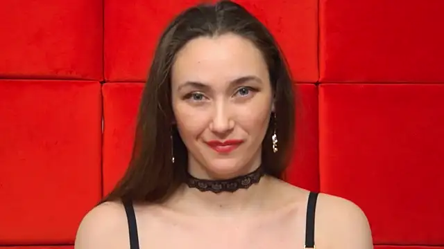 Snapshot of AliceMunro chatting on 02/13/25, 05:05 AliceMunro online show from 02/13/25, 05:05