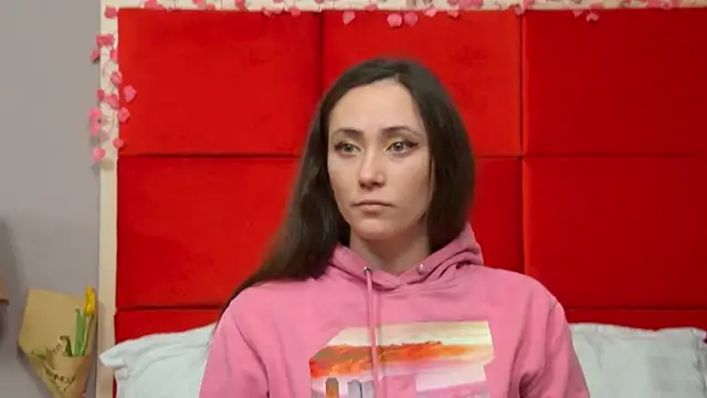 Snapshot of AliceMunro chatting on 03/06/25, 08:48 AliceMunro online show from 03/06/25, 08:48