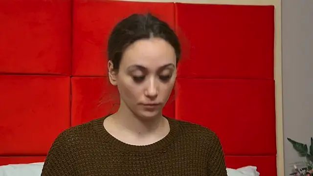 Snapshot of AliceMunro chatting on 03/12/25, 08:41 AliceMunro online show from 03/12/25, 08:41