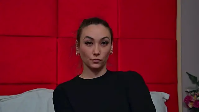 Snapshot of AliceMunro chatting on 03/22/25, 08:37 AliceMunro online show from 03/22/25, 08:37