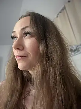 Snapshot of AliceMunro chatting on 10/30/25, 08:31 AliceMunro online show from 10/30/25, 08:31