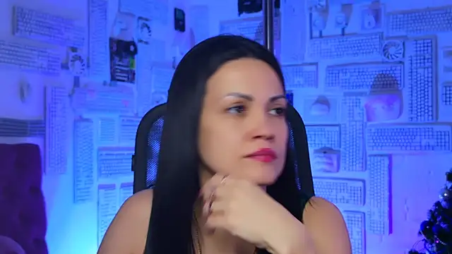 KarolinaRobinson online show from 01/04/25, 02:46