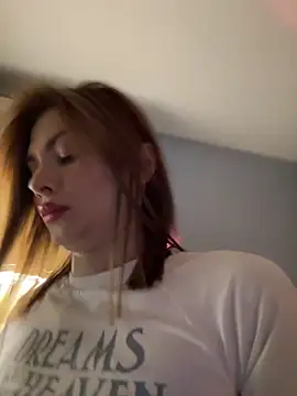 Snapshot of Accole chatting on 02/10/25, 03:35 Accole online show from 02/10/25, 03:35