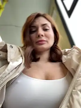 Snapshot of Accole chatting on 02/11/25, 08:05 Accole online show from 02/11/25, 08:05