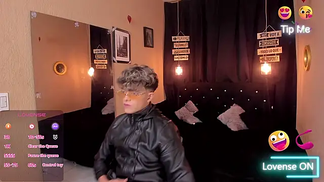 Snapshot of ANDRIUS_24 chatting on 03/17/25, 06:42 ANDRIUS 24 online show from 03/17/25, 06:42