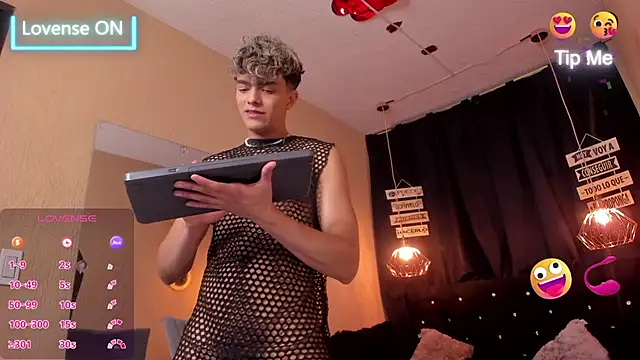 Snapshot of ANDRIUS_24 chatting on 03/20/25, 06:42 ANDRIUS 24 online show from 03/20/25, 06:42