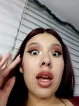 MarielQueenx online show from 12/08/24, 06:43