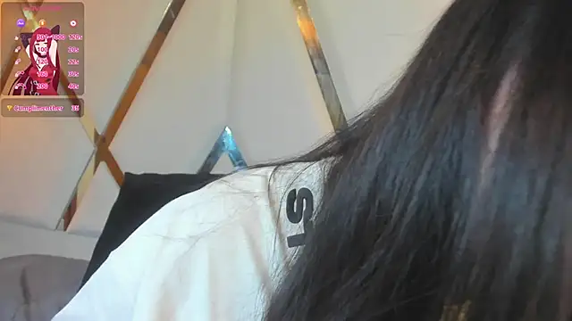 MarielQueenx online show from 01/04/25, 06:52