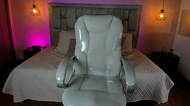 Jaiser 17 online show from 09/18/25, 02:30