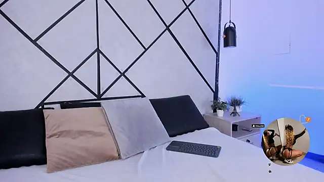 Natasha Smith09 online show from 03/06/25, 10:47