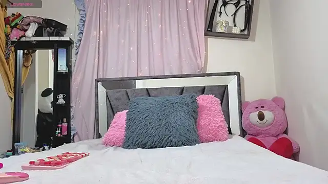 Hotsamantamature online show from 01/08/26, 11:29