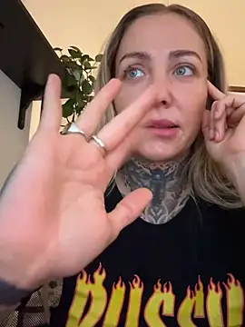 ElenaHaze online show from 12/14/24, 09:29