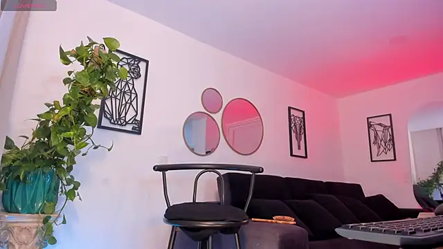 The queen of pleasure online show from 02/16/26, 01:13