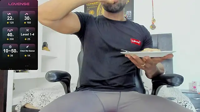 MattRodriguez9 online show from 03/11/25, 05:24