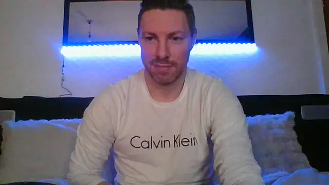 Snapshot of Fit4fun24 chatting on 04/13/26, 10:37 Fit4fun24 online show from 04/13/26, 10:37