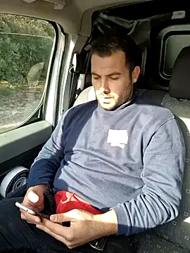 Snapshot of Leonormaldick chatting on 12/03/24, 10:39 Leonormaldick online show from 12/03/24, 10:39