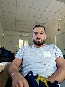 Snapshot of Leonormaldick chatting on 09/24/25, 08:17 Leonormaldick online show from 09/24/25, 08:17