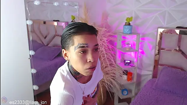 Jonesliam23 online show from 10/01/25, 07:20