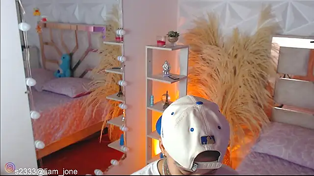 Jonesliam23 online show from 11/29/25, 07:28