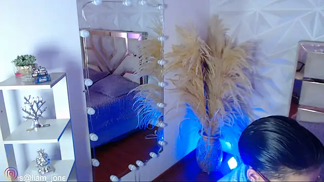 Jonesliam23 online show from 02/17/26, 07:09