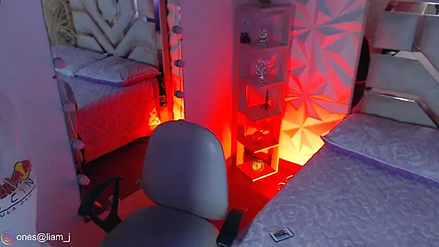 Jonesliam23 online show from 04/27/26, 07:23