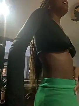 Snapshot of adaraSmiith chatting on 01/13/25, 11:19 adaraSmiith online show from 01/13/25, 11:19