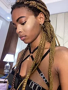 Snapshot of adaraSmiith chatting on 01/20/25, 12:28 adaraSmiith online show from 01/20/25, 12:28