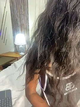 adaraSmiith online show from 01/11/26, 04:12