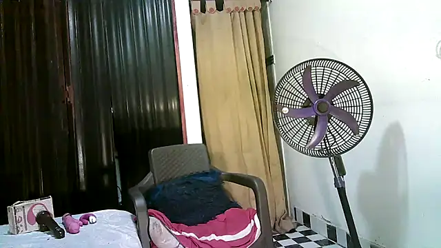 kimmiemm online show from 12/16/25, 03:00